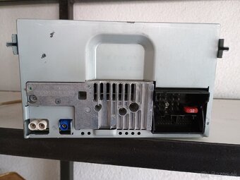 Autoradio na Volkswagen B7 - 2