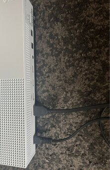 Xbox One S 1TB (digitálna verzia) - 2