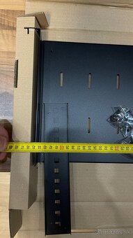 Nastaviteľná polica RACK 19" 1U 250 mm - 2