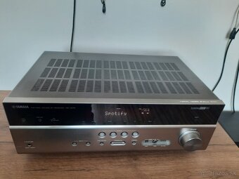 Predám strieborný 5.1 AV receiver Yamaha RX-V 475 - 2