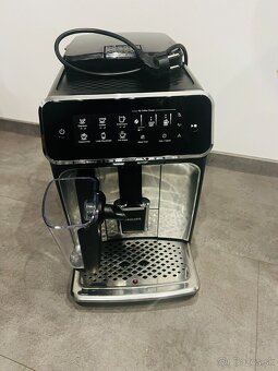 Automatický kávovar Philips Series 3200 LatteGo - 2