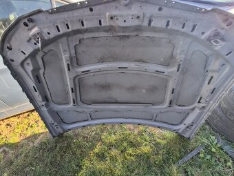 BMW 3 E90 E91 Predna kapota - 2