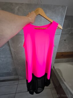 Extravagantne neónové šaty - 2