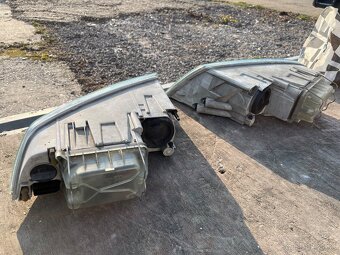 Predne svetla škoda octavia 2 - 2