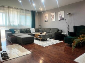 VIDINÁ - RD - 240 m2 - TERASA, BAZÉN, GARÁŽ - 2