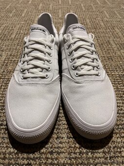 Pánské tenisky adidas biele - 2