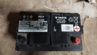 Predám dva akumulátory - 2