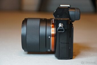 Fotoaparát Sony Alpha A7 Objektív Viltrox 20mm f2.8 1200 - 2