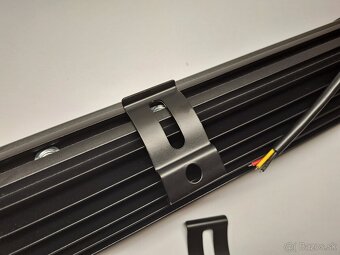 Led rampa 240W - 30cm - uchyty zo zadu - 2
