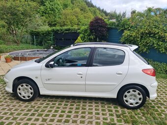 Peugeot 206 1,4 benzín - 2
