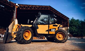 CATERPILLAR TH330B - 2