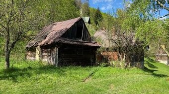 Pozemok 1336 m² s chatou (43 m²) v krásnom prostredí - 2