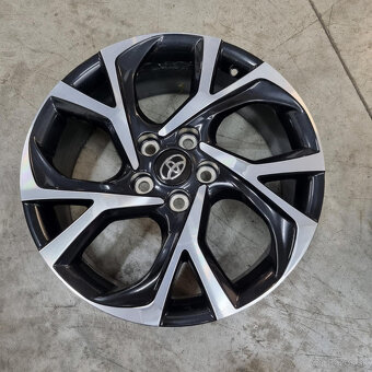 Hliníkové Toyota disky 5x114,3 R18 7J ET50 - 2
