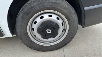 Renault Trafic stredové puklice - 2