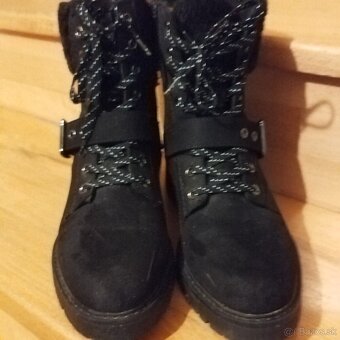 Predám dámske čižmy velk.41 - 2