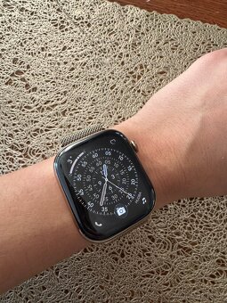 Vymením za menšie Apple Watch 11 zlate - 2