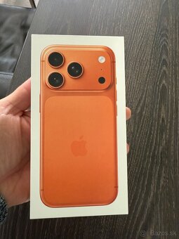 Apple iPhone 17 Pro 256GB Cosmic Orange - 2