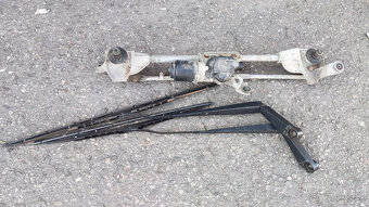 Nissan Pathfinder R51, Navara diely - 2