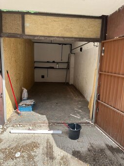 Garaz vo Vrakuni - 2