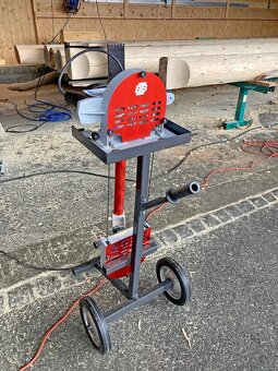 Tesařská pásová pila - 2