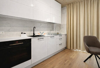 Moderná garsónka v širšom centre Bratislavy - 2