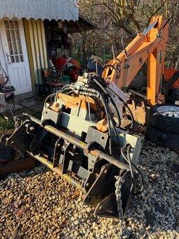 podkop na smykovy makladac+ traktor - 2