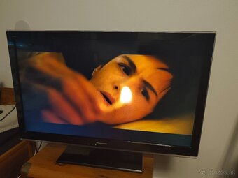 32" Panasonic VIERA TX-L32E5E - 2