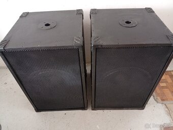 Basové reprobedne 15" 300/1200W - 2