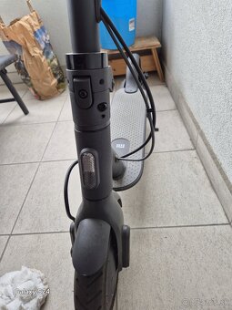 Elektrická kolobezka XIAOMI - 2