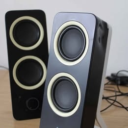 Šikovné reproduktory Logitech - 2