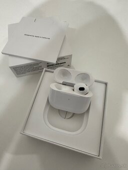 AirPods 3 - 2
