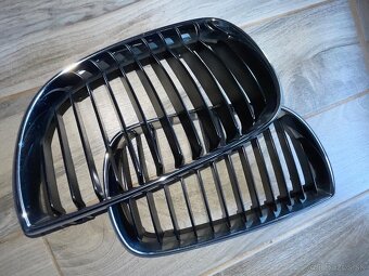 Predná maska / grill BMW rad 1 e87 / e81 OEM - 2