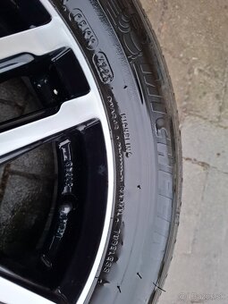 Pneu 185/65 R15 - 2