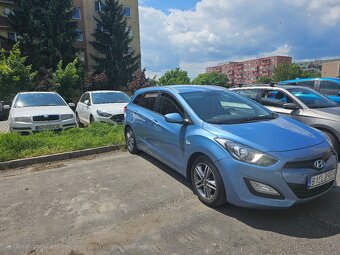 Hyundai i30 combi 1.6 crdi - 2