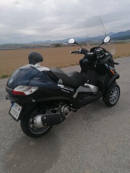 Piaggio MP3 250IE - 2