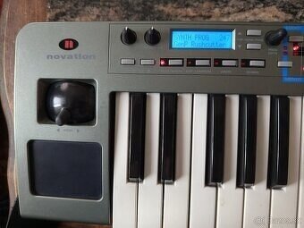 Virtual Analog Synthesizer "NOVATION Xio 49"+ USB napájač - 2