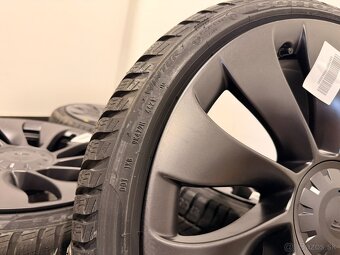 kolesa zimní Tesla Model 3 r20 1044267-00-A1 - 2