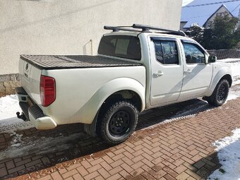 NISSAN NAVARA - 2