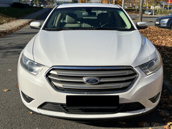 Ford Taurus 3.5V 6, benzín, 2015, 1.majitel - 2