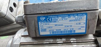 Elektromotor s prevodovkou - 2