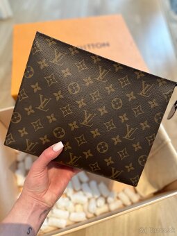 Louis Vuitton toiletry pouch 26 - 2