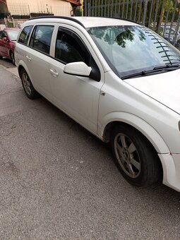 Predám Opel Astra h 1.3 CDTI 66kw karavan - 2