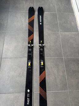 Movement FAST 77 - 2
