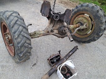 PREDNA NAPRAVA,PREDNY NAHON NA TRAKTOR ZETOR - 2