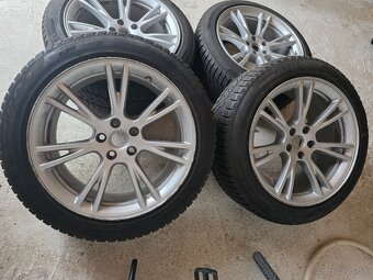 Alu disky rozteč 5x114.3 r19 pneu 255/45 r19 - 2