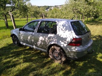 VW Golf 4 4X4 Tdi 96kW v koži - 2