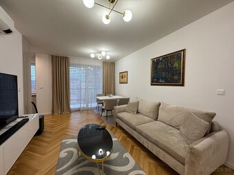 PONUKA výnimočného bývania v CENTRE MESTA - 2