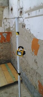 Predám stojan na svetlá - 2