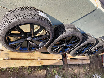 19" zimne Skoda Superb 235/40R19 - 2
