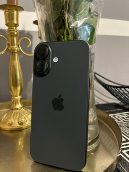 Predam iphone 17 čierny 256gb - 2